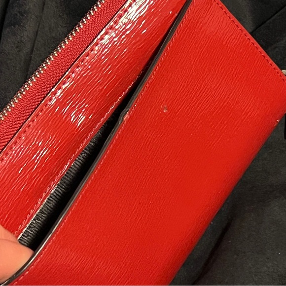 DKNY Patent Sutton Wallet Glossy RED Textured PU Leather lFull Zip Aroundkmr - Picture 13 of 15